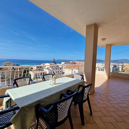 Royal Apartment Sea View Алгеро Екстериор снимка