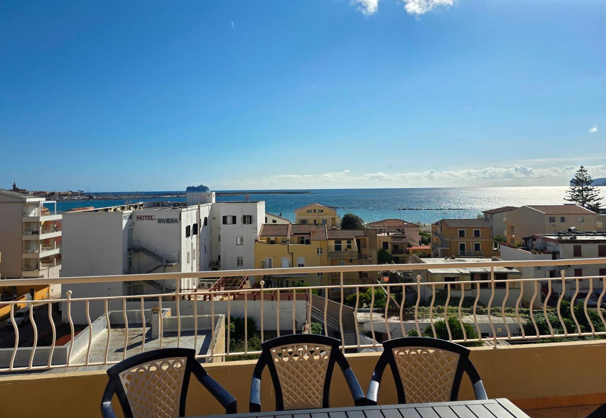 Royal Apartment Sea View Алгеро Екстериор снимка